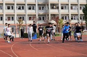 详细阅读:好博体育官网-今夜体能课后,利物浦调整名单备战法甲,压力陡增,心理建设被强调 好博体育官网-今夜体能课后,利物浦调整名单备战法甲,压力陡增,心理建设被强调